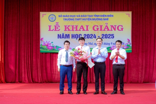 TRƯỜNG THPT MƯỜNG NHÉ TỔ CHỨC LỄ KHAI GIẢNG NĂM HỌC 2024 - 2025