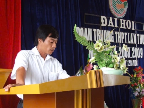 NGƯỜI THẦY ĐẦU TIÊN